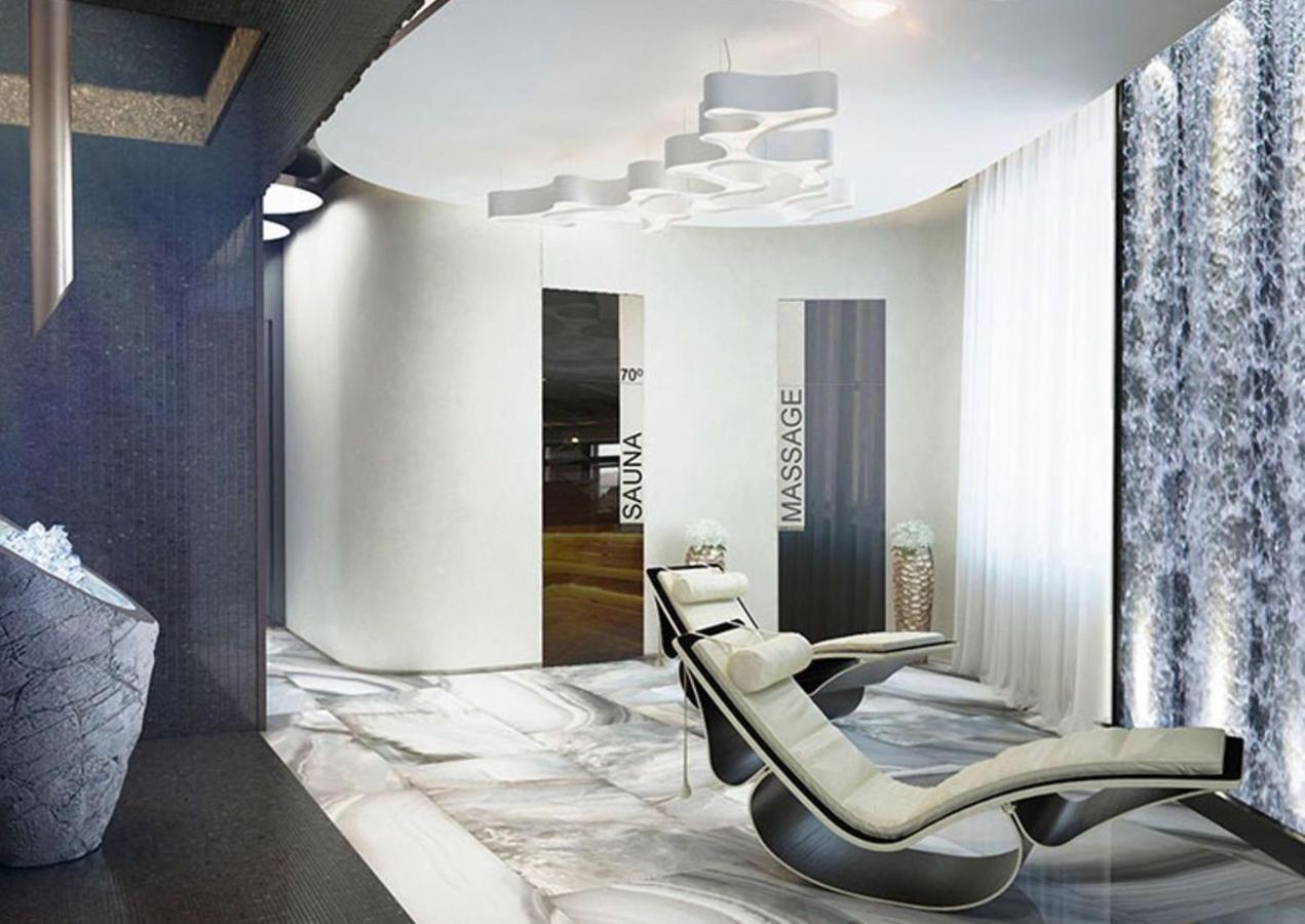 Royal Tower Luxurious Smart Residence เคียฟ ภายนอก รูปภาพ